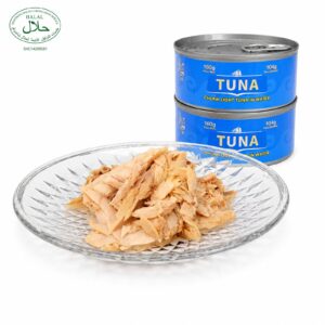 Water-soaked chunks of light tuna